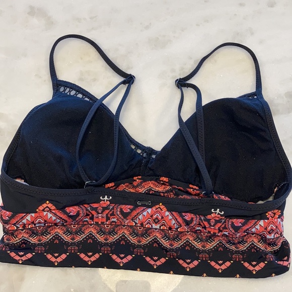 Black and red bikini set - Picture 3 of 4